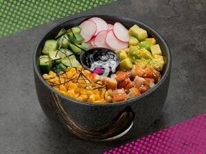 Поке с угрем и киноа Поке с угрем и киноа